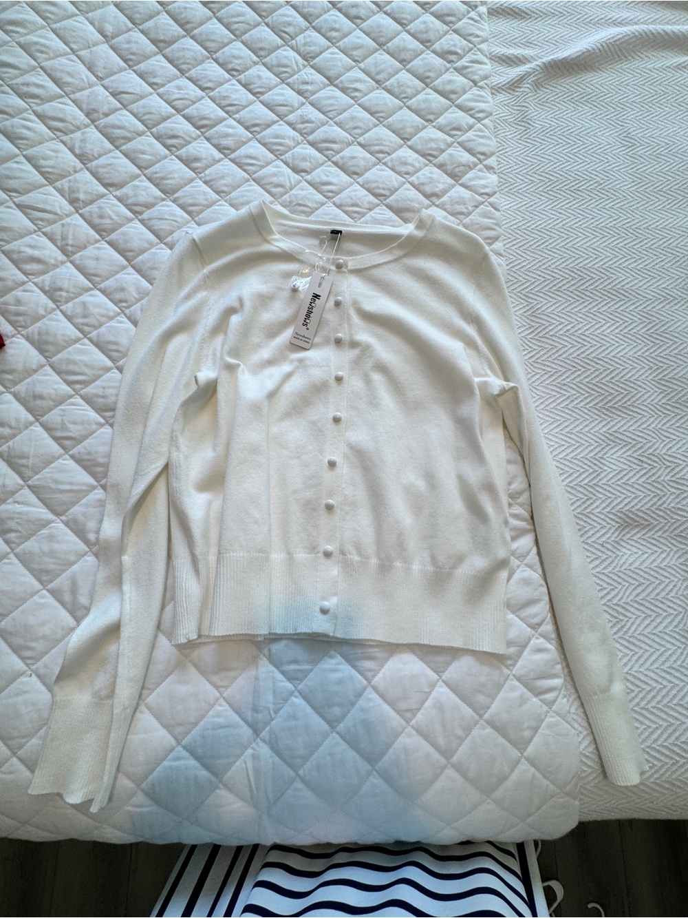 White Pearl-Button Crewneck Cardigan - Unbranded